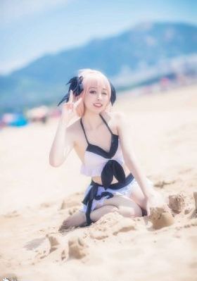 中国gay男厕飞机偷拍网站_十万网红美女美酱