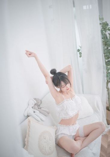 资深少女的初恋_BD英语全集在线观看