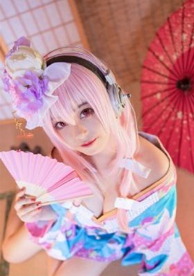 俄罗斯美女与动交zoz0_4K全集在线观看
